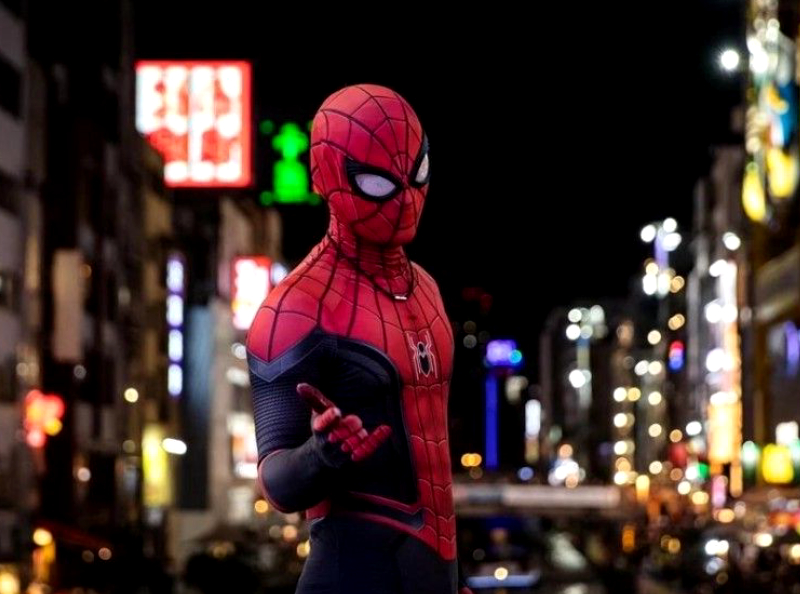 Dans l'Oise, un homme s'est déguisé en Spider-Man pour voler 20 euros dans un café.