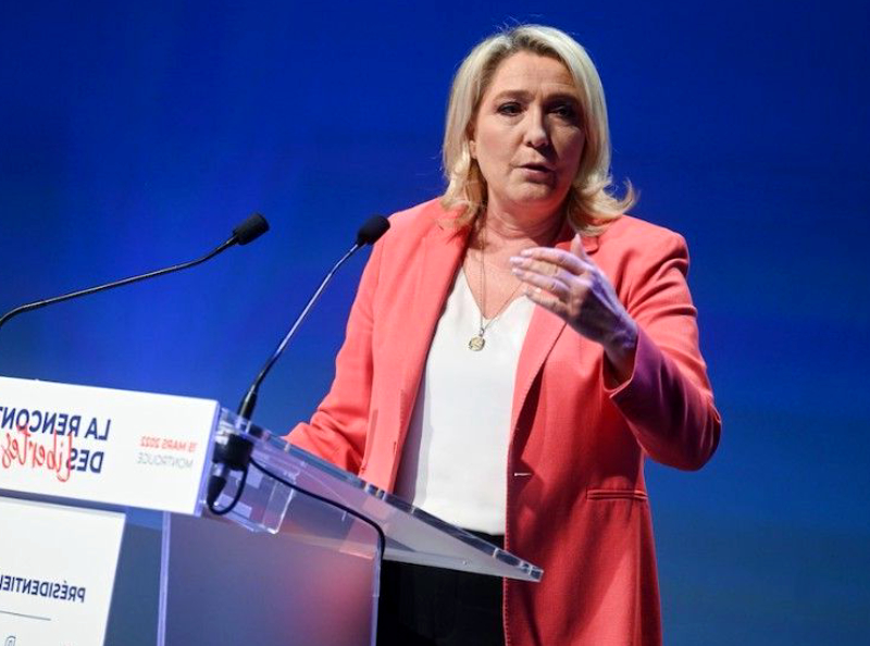 Il s'agit de savoir comment se comporter en public.