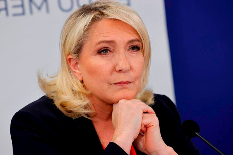 Face à Baba : "Les coquillettes dans le slip...", cette mauvaise blague de Cyril Hanouna qui a choqué Marine Le Pen