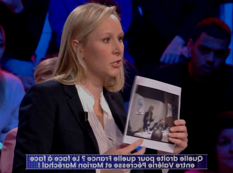"C'est pas toi avec les filles voilées ?" Le grand suspense dans Face à Baba - Marion Maréchal jette les photos de Valérie Pécresse