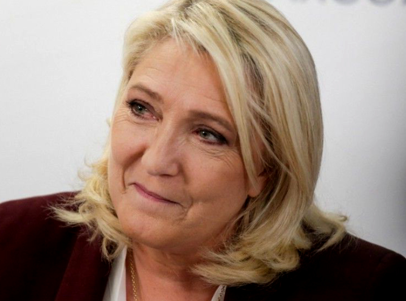 Marine Le Pen amaigrie de "12 kilos" : c'est le régime qu'elle s'est imposé pour être au top pour sa campagne !