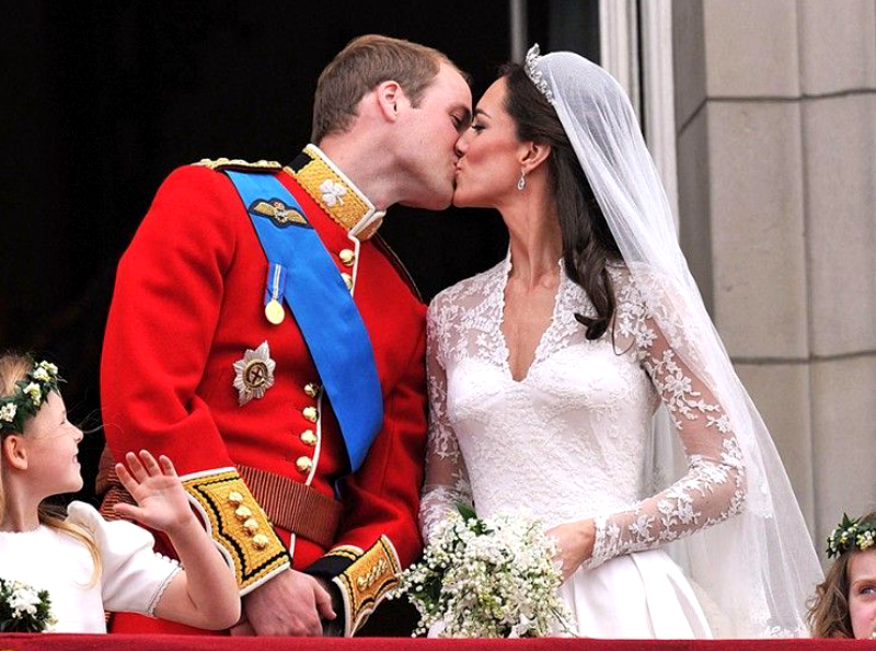 La famille royale sous la loupe : le mariage de Kate Middleton et du prince William