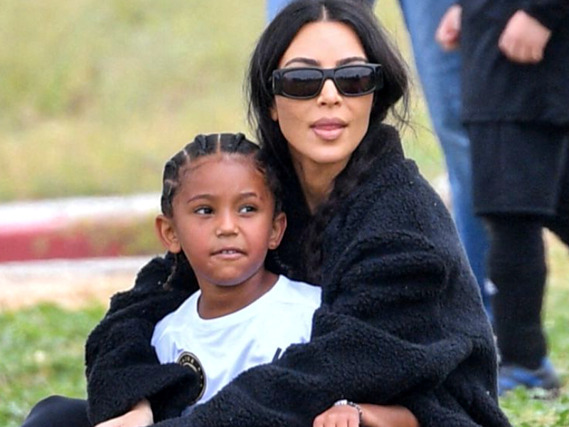 Kim Kardashian en larmes : Son fils de 6 ans, Saint, découvre sa sextape en direct dans son nouveau spectacle.